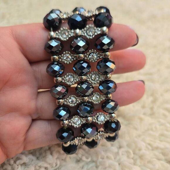 NWOT Rhinestone & Bead Stretch Bracelet Silver - Picture 7 of 8
